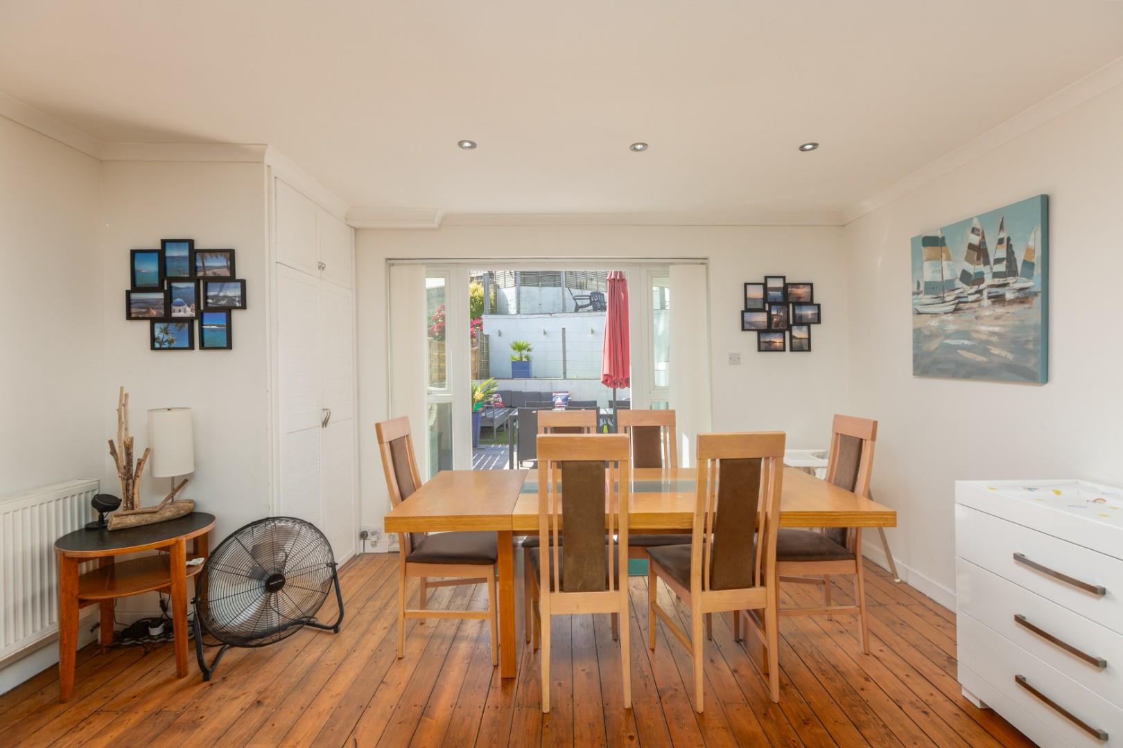 Plunch Lane, Mumbles, Swansea, SA3 4JE